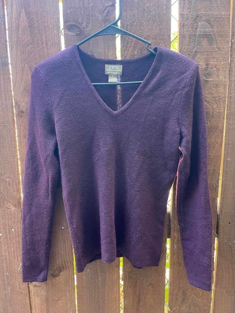 Fenn Wright Manson 100% Italian Wool Sweater Deep Purple Plum V Neck Sz S